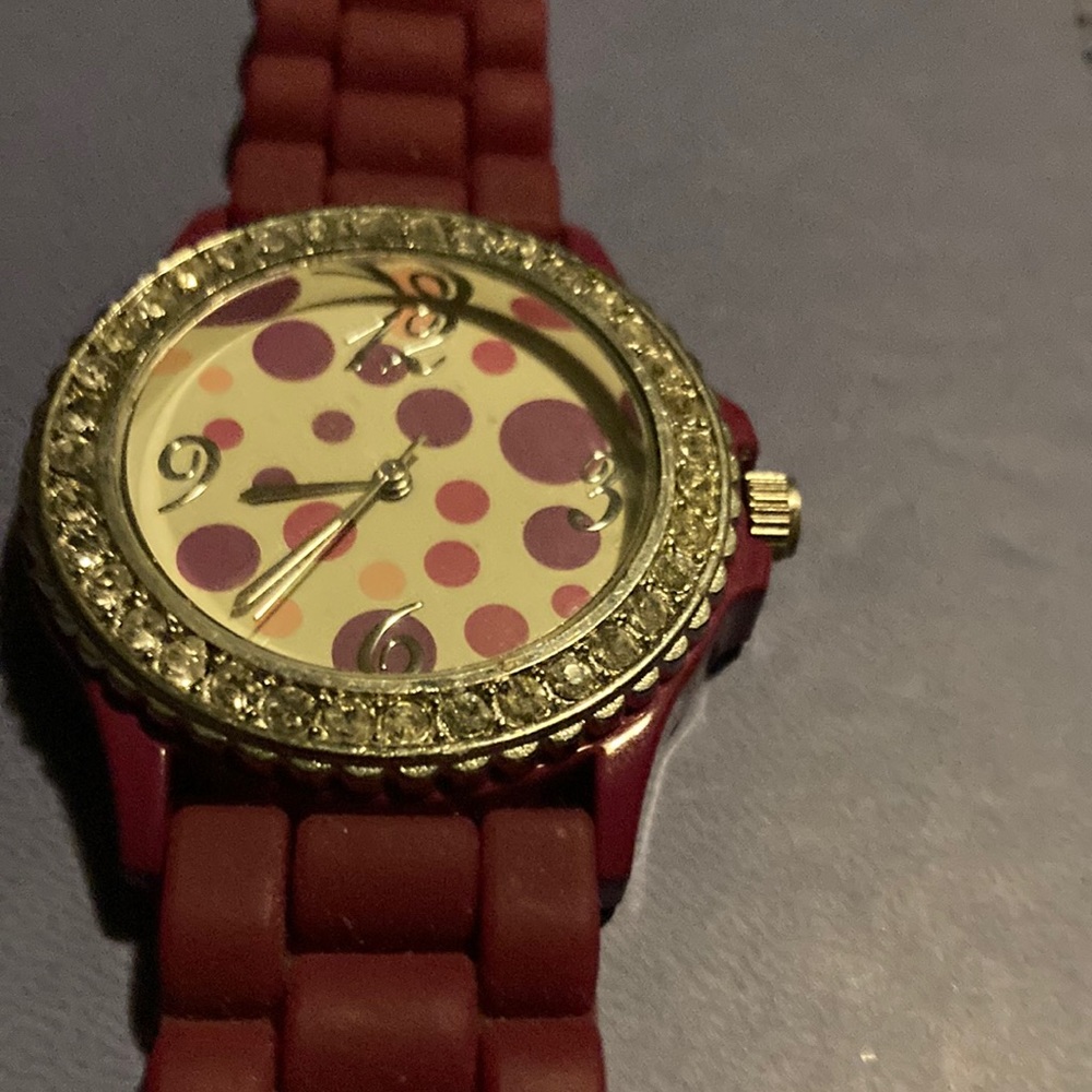 Purple watch - Picture 2 of 6